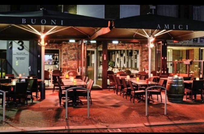 Outdoor Seating Dining